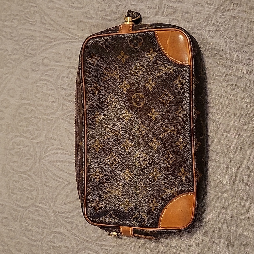 Louis Vuitton Clutch